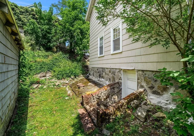 17th image of 4 Clark St, Swampscott, MA 01907 | MLS# 73538875