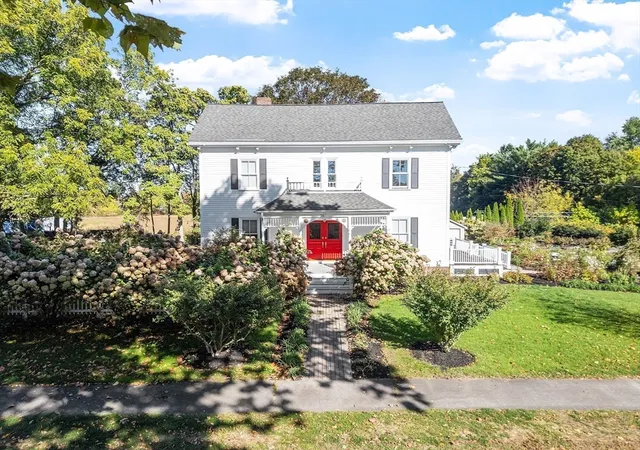 3rd image of 25 Fairhaven Rd, Concord, MA 01742 | MLS# 73468917