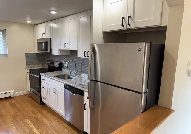 3rd image of 40 Westgate #5, Chestnut Hill, MA 02467 | MLS# 73430214