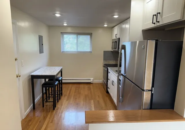 4th image of 40 Westgate #5, Chestnut Hill, MA 02467 | MLS# 73430214