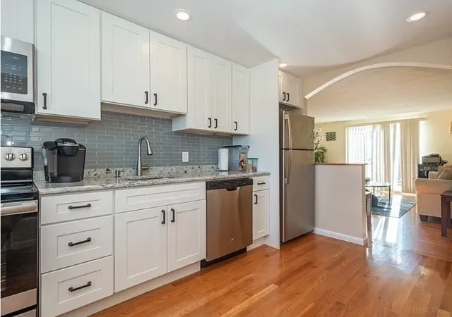 5th image of 40 Westgate #5, Chestnut Hill, MA 02467 | MLS# 73430214