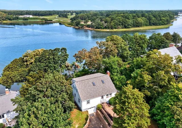 2nd image of 33 Horsefoot Rd, Dennis, MA 02638 | MLS# 73562893