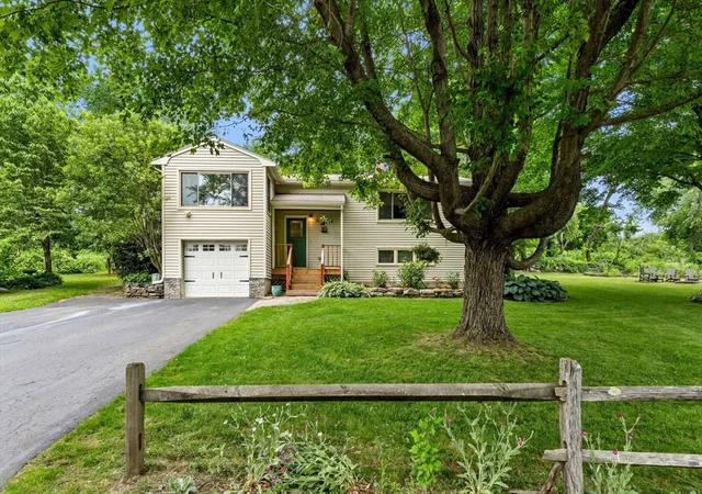 1st image of 3 Colonial Dr, Littleton, MA 01460 | MLS# 73540660