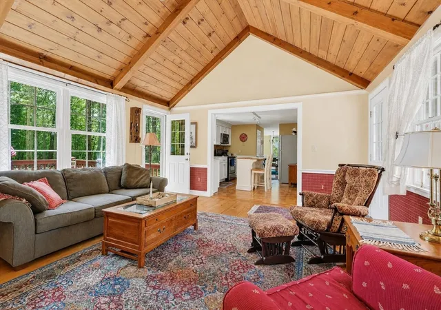 Photo 4 of Single family home for sale at 290 Grove St, Norwell, MA 02061 | MLS# 73568893 | Listing updated on 2026-10-02