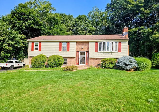Photo 2 of Sale Pending at 4 Sycamore Dr, Rutland, MA 01543 | MLS# 73563783 | Listing updated on 2026-09-29