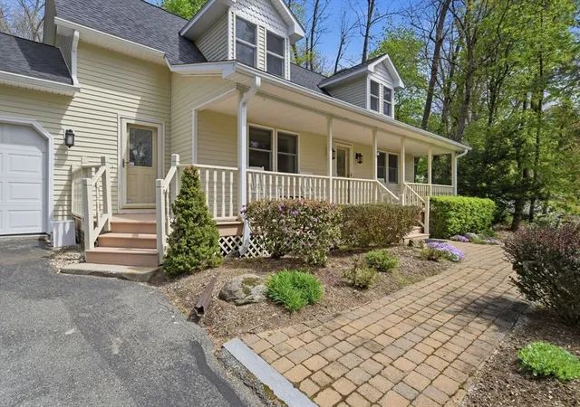 Homes for sale in Wilbraham, MA | 24 Merrill Rd, Wilbraham, MA 01095 | MLS# 73510165