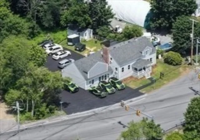 41st image of 130 High St, Upton, MA 01568 | MLS# 73400838