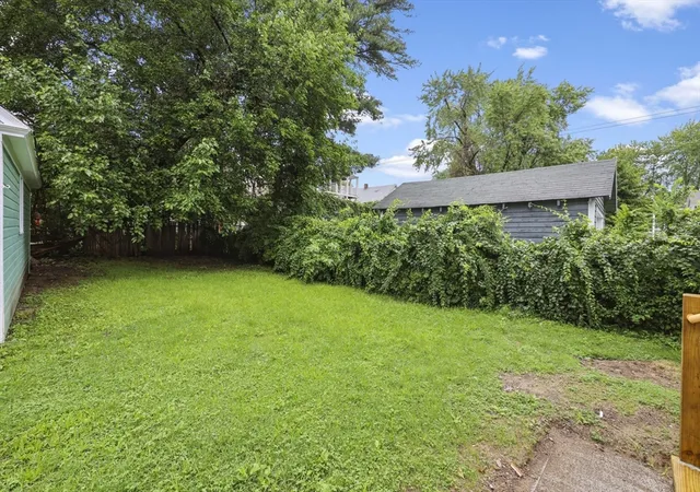 28th image of 68 70 Cambridge St, Springfield, MA 01109 | MLS# 73560316