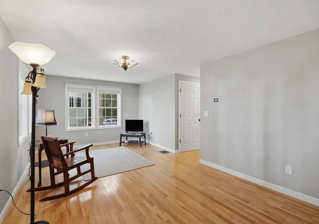 2nd image of 37 West Meadow Estates Dr #37, West Townsend, MA 01474 | MLS# 73563798