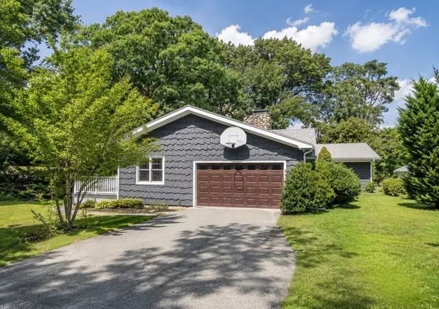 Photo 3 of Single family home for sale at 3 Cathy Rd, Burlington, MA 01803 | MLS# 73562218 | Listing updated on 2026-09-06