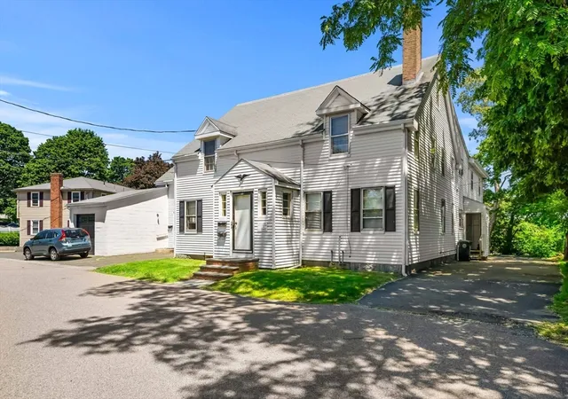 3rd image of 39 Needham Rd, Danvers, MA 01923 | MLS# 73540673