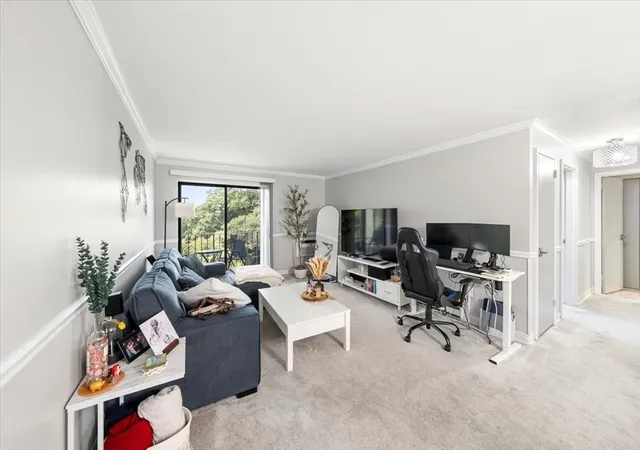 3rd image of 1321 Worcester Road #505, Framingham, MA 01701 | MLS# 73555941