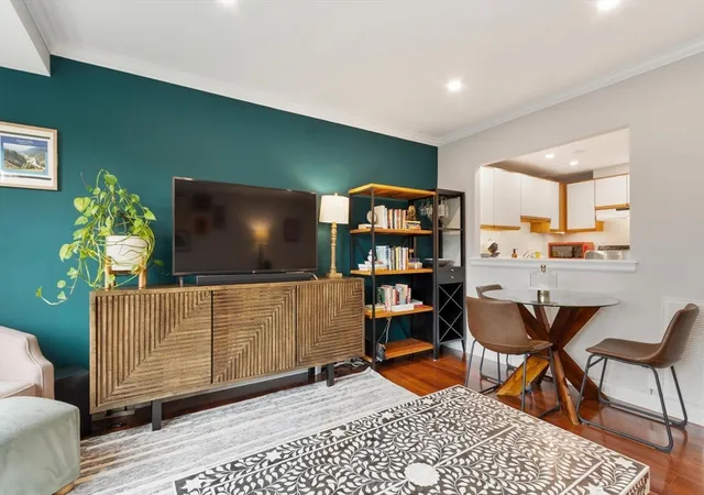 Homes for sale in Arlington, MA | 1 Watermill Pl #425, Arlington, MA 02476 | MLS# 73545822