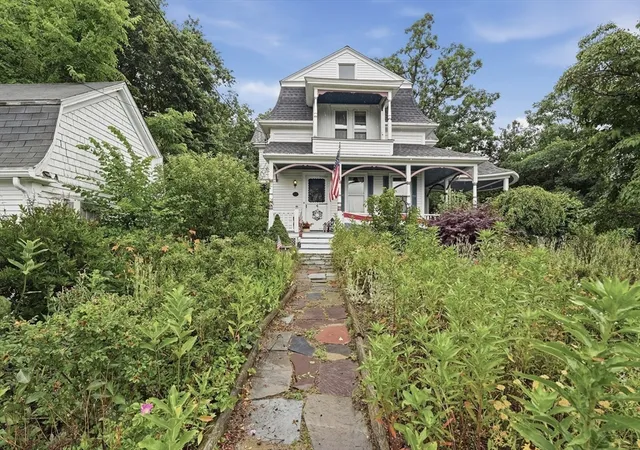 2nd image of 166 County Rd, East Freetown, MA 02717 | MLS# 73546678