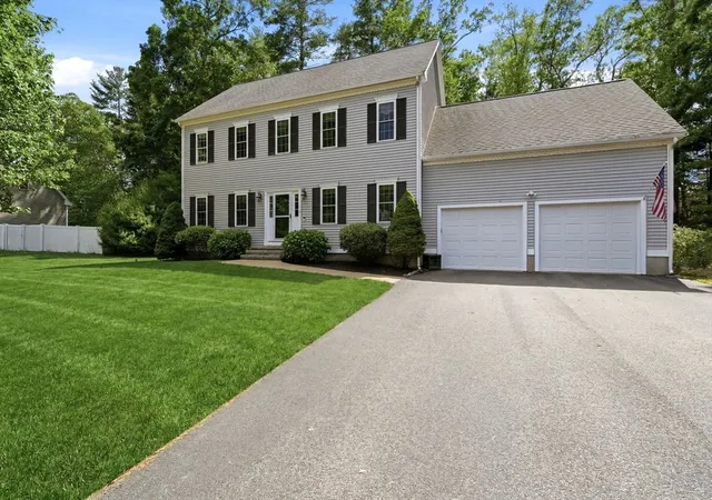 Homes for sale in Plainville, MA | 6 Harness Path, Plainville, MA 02762 | MLS# 73537141