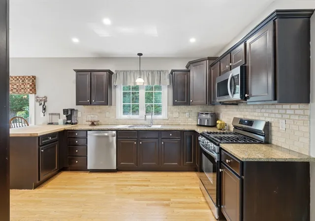 Homes for sale in Plainville, MA | 6 Harness Path, Plainville, MA 02762 | MLS# 73537141
