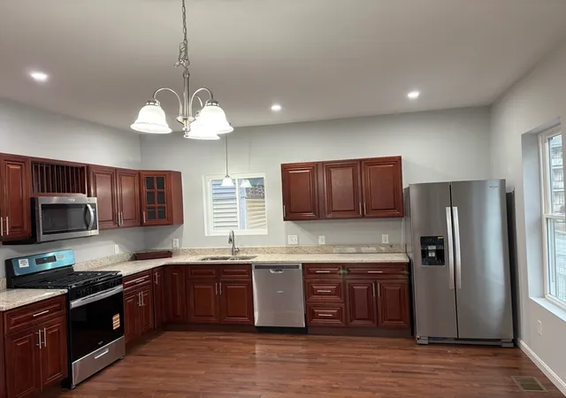 2nd image of 184 Avenue C #01, Woonsocket, RI 02895 | MLS# 73554047