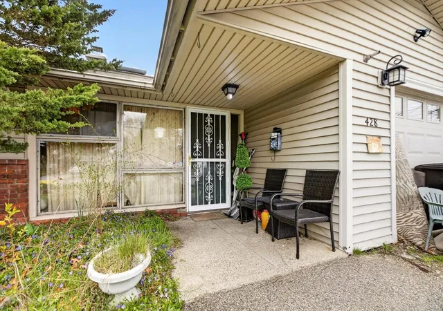 4th image of 428 Hovenden Ave, Brockton, MA 02302 | MLS# 73513361