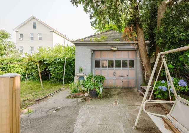 Photo 4 of Single family home for sale at 194 Coffin Ave, New Bedford, MA 02746 | MLS# 73550829 | Listing updated on 2026-09-12