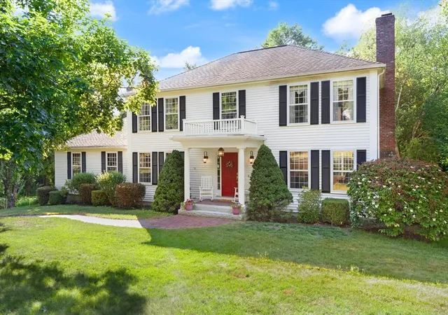 1st image of 28 Thompson Dr, Sudbury, MA 01776 | MLS# 73544993