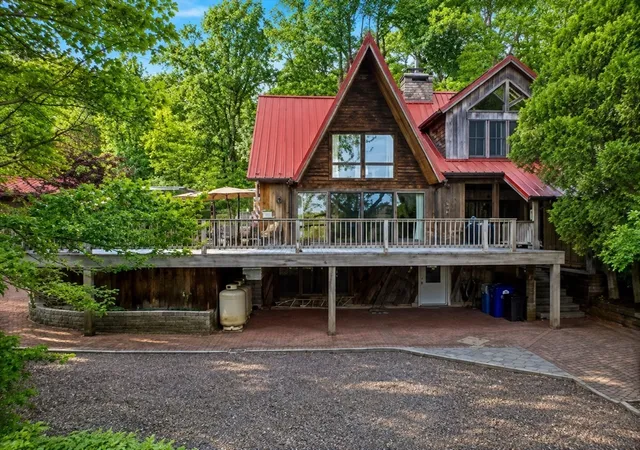 2nd image of 58 Lakeshore Dr Ext, West Brookfield, MA 01585 | MLS# 73557055