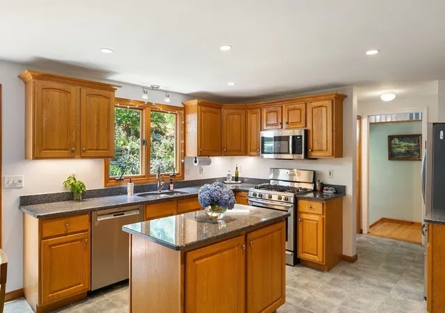 4th image of 77 Tadmuck Road, Westford, MA 01886 | MLS# 73556269