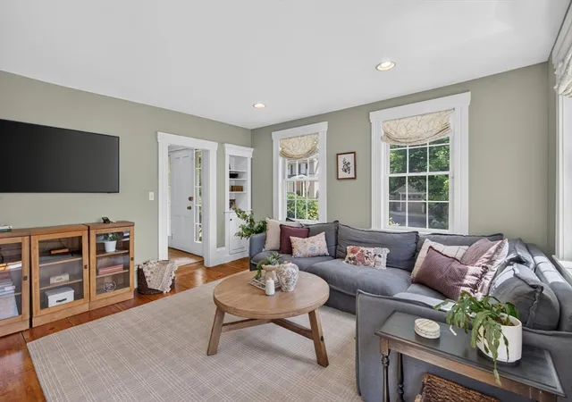 4th image of 18 Mill St, North Reading, MA 01864 | MLS# 73560408
