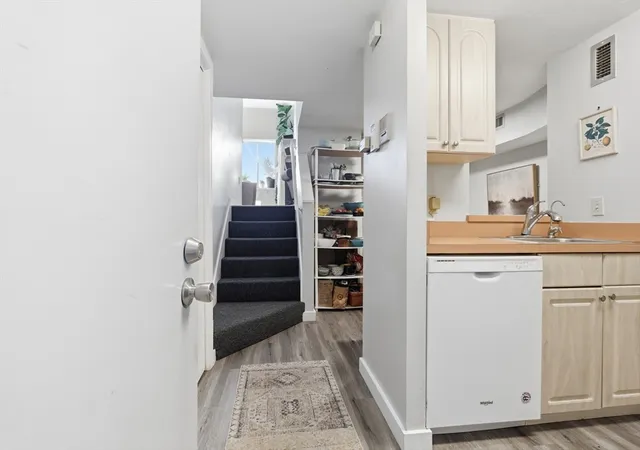 Listing Photo 5 - Condo for sale in building located at 11 Margin St, Lynn, MA 01905 - Unit #6