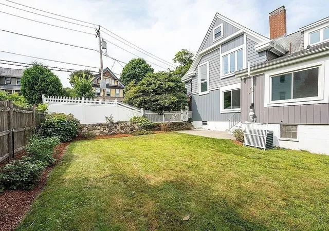 3rd image of 32 Water St, Marlborough, MA 01752 | MLS# 73421389