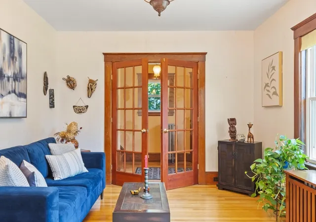Photo 3 of Single family home for sale at 47 Water St, Winchester, MA 01890 | MLS# 73549935 | Listing updated on 2026-09-19