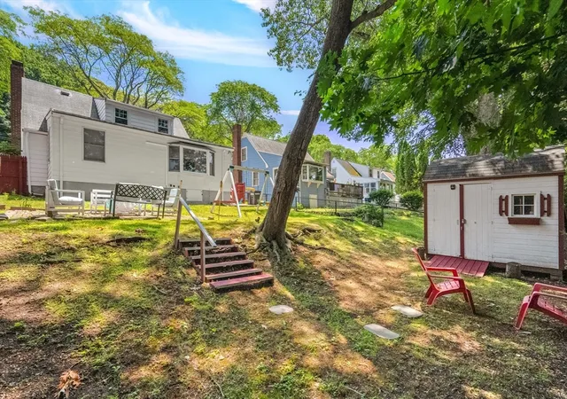 Photo 3 of Single family home for sale at 567 Poplar St, Roslindale, MA 02131 | MLS# 73548345 | Listing updated on 2026-09-21