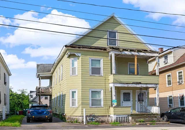 1st image of 256 University Ave, Lowell, MA 01854 | MLS# 73564341