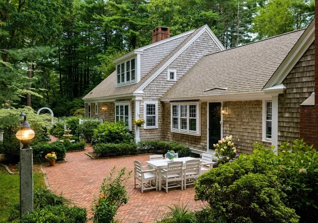 image of 5 Elders Pond Dr, Lakeville, MA 02347 | MLS# 73559563