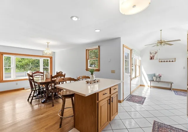 Photo 4 of Sale Pending at 1251 Shawsheen St, Tewksbury, MA 01876 | MLS# 73568394 | Listing updated on 2026-09-29