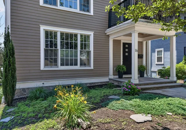 2nd image of 16 York Ter, Brookline, MA 02446 | MLS# 73550700