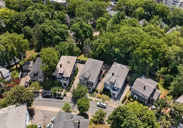 41st image of 16 York Ter, Brookline, MA 02446 | MLS# 73550700