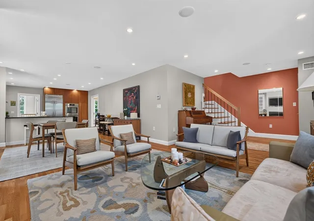 5th image of 16 York Ter, Brookline, MA 02446 | MLS# 73550700