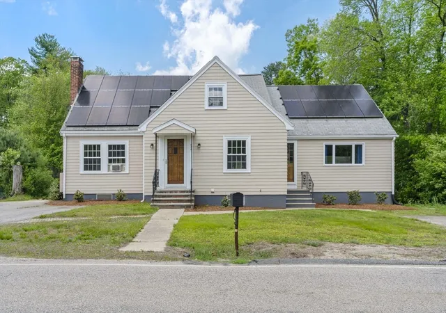 Homes for sale in Bellingham, MA | 238 Lake St, Bellingham, MA 02019 | MLS# 73525934
