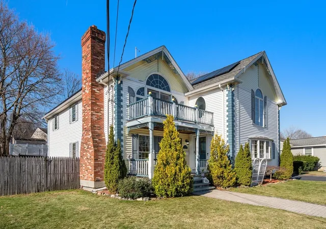 Photo 2 of Single family home for sale at 113 Temple Rd, Waltham, MA 02452 | MLS# 73499106 | Listing updated on 2026-09-07