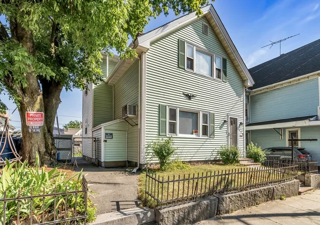 1st image of 378 Haverhill St, Lawrence, MA 01840 | MLS# 73556368