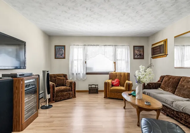 3rd image of 378 Haverhill St, Lawrence, MA 01840 | MLS# 73556368