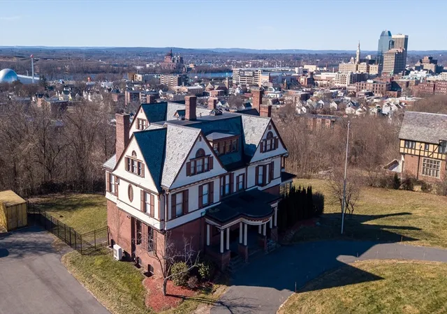 1st image of 270 Maple St, Springfield, MA 01105 | MLS# 73484553