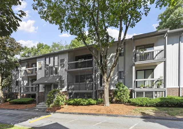 2nd image of 1461 Pawtucket Blvd #D-4, Lowell, MA 01854 | MLS# 73552426