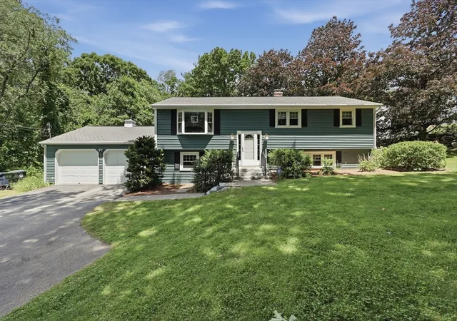 Homes for sale in Holden, MA | 610 Bullard Street, Holden, MA 01520 | MLS# 73540100