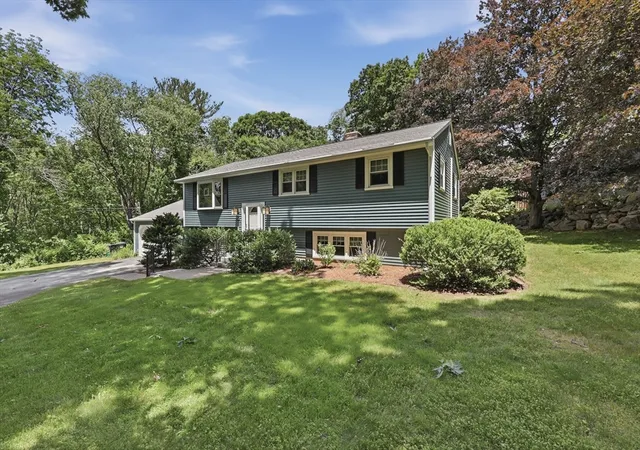 Homes for sale in Holden, MA | 610 Bullard Street, Holden, MA 01520 | MLS# 73540100