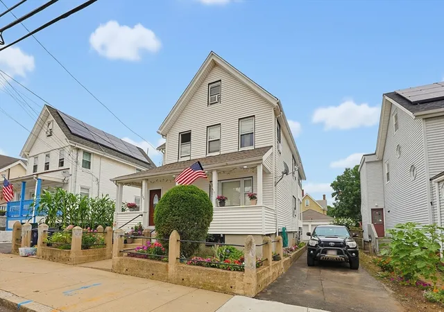 2nd image of 109 Cleveland Ave, Everett, MA 02149 | MLS# 73551328