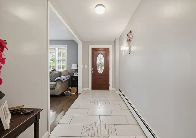 Listing Photo 4 - Condo for sale in building located at 109 Cleveland Ave, Everett, MA 02149