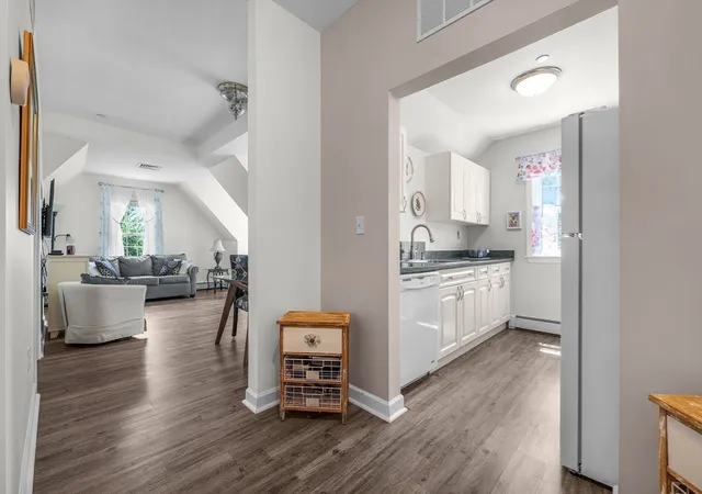 5th image of 7 Assinippi Ave #214, Norwell, MA 02061 | MLS# 73537858