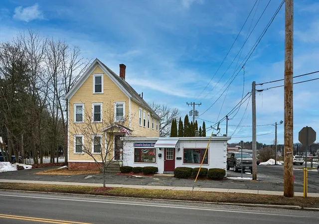 Homes for sale in Greenfield, MA | 372 Federal St, Greenfield, MA 01301 | MLS# 73469259