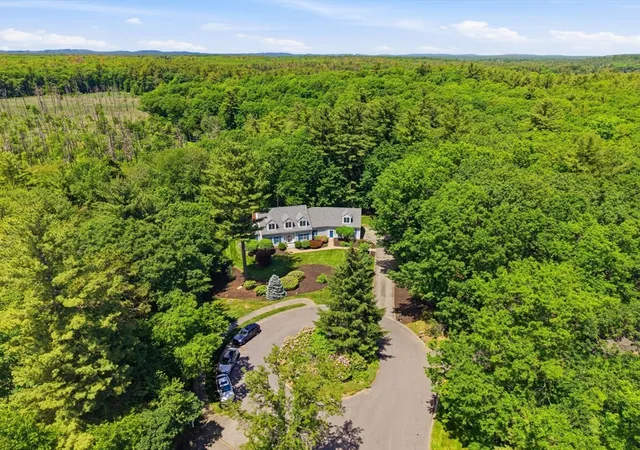 Photo 3 of Single family home for sale at 15 Erin Way, Middleton, MA 01949 | MLS# 73533705 | Listing updated on 2026-08-22